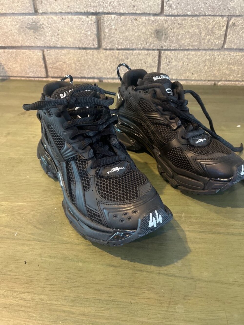 Balenciaga Black Track 2 Sneakers Mens Size 44 Stylish Mesh & Leather Trainers
